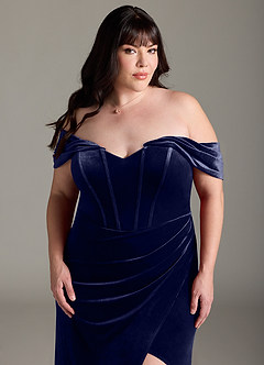 Azazie Jas Robes de demoiselle d'honneur Robe Fourreau Convertible en velours Schulterfreies Korsett Bleu Marine Foncé image14