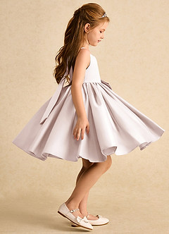 Azazie Jessie Blumenmädchenkleider A-Linie Schleifen Matte Satin Kleid Blassrosa image3