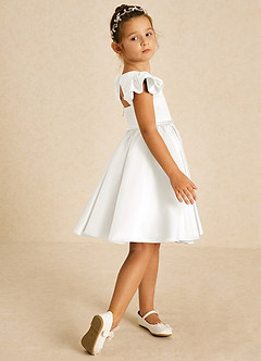 Azazie Sugar Plum Blumenmädchenkleider A-Linie Schleifen Matte Satin Kleid Elfenbein image3