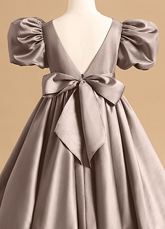 Azazie Jellybean Robe Demoiselle D'honneur Fillette Robe Princesse en Mat Satiné Rayé Taupe image5