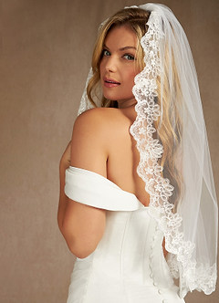 front Juliette Lace Waist Length Veil
