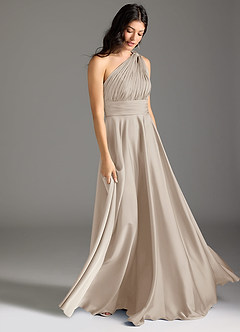 Azazie Charlize Robes de demoiselle d'honneur Robe Trapèze en Satin extensible Ue épaule Givre image3