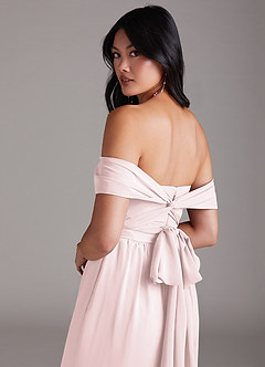 Azazie Lamara Robes de demoiselle d'honneur Combinaison Convertible en Mousseline de soie Épaule décolletée Rose Pâle image6