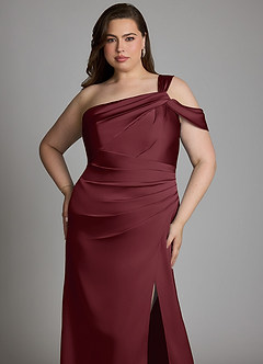 Azazie Wynter Vestidos de damas de honor Vestido Cabernet de Satén Elástico de Corte Recto con Un hombro image5