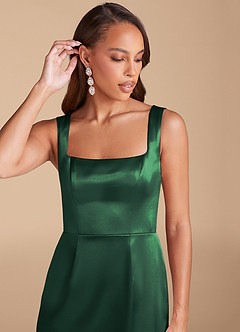 Azazie Flori Vestidos de damas de honor Vestido de Verde Oscuro de Satén Metálico de Corte Recto con Corte Lateral image1