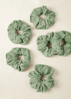 front Matchande färg brudtärne chiffong överstorlek scrunchie set