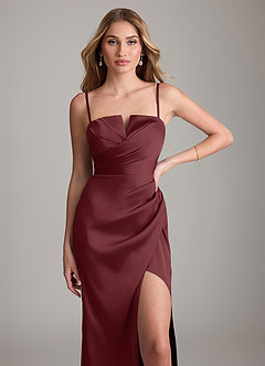 Azazie Danelle Vestidos de damas de honor Vestido de Cabernet de Satén Elástico de Corte Recto con Plisado image6