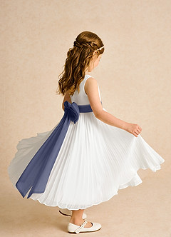 Azazie Margot Abiti da Ragazza di Fiori Abito A-Line in Chiffon Plissettato Avorio Storm Blu image7