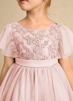 Azazie Queenie Robe Demoiselle D'honneur Fillette Robe Trapèze en Dentelle Rose Pâle image4