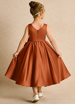 Azazie Hermia Robe Demoiselle D'honneur Fillette Robe Trapèze en Mat Satiné Sans manches Orange Brûlée image2