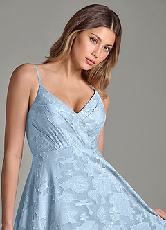 Azazie Amani 신부 들러리 드레스 A라인 주름진 플로럴 번아웃 바닥 길이 드레스 image7