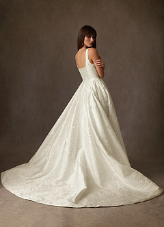 Azazie Priah Robes de mariée Robe Princesse en Jacquard Floral Encolure en Forme de Cœur Blanc Antique image8