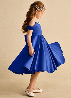 Azazie Favia Robe Demoiselle D'honneur Fillette Robe Trapèze en Mat Satiné Épaule décolletée Bleu Roi image5
