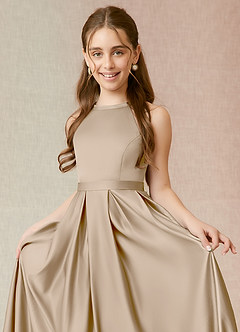 Azazie Arianthe Junior Linia A z kieszeniami Matowy satynowy Długość podłogi Młodsza druhna Sukienka image5