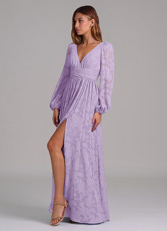 Azazie Norah Vestidos de damas de honor Vestido de Lila de Devorado Floral de Corte en A con Manga larga image3