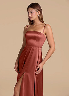 Azazie Wren 신부 들러리 드레스 A라인 스트랩리스 메탈릭 새틴 바닥 길이 드레스 image6