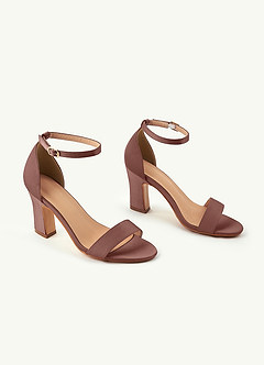 front Sandálias de salto grosso com fivela e tira única de cetim elástico combinando