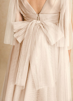 Azazie Dori Robe Demoiselle D'honneur Fillette Robe Trapèze en Tulle Rayé Albâtre Blanc image7