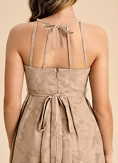 Azazie Arianthe Junior Abito A-Line in Floral Burnout Plissettato Champagne image7