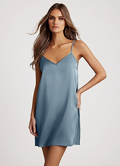 front Matchande färg klassisk satinklänning