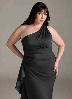 Azazie Latrice Robes de demoiselle d'honneur Robe Fourreau en Satin extensible Volants en cascade à une épaule Noir image10