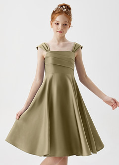 Azazie Amira Junior Vestido de Musgo Verde de Satén Elástico de Corte En A con Plisado image3
