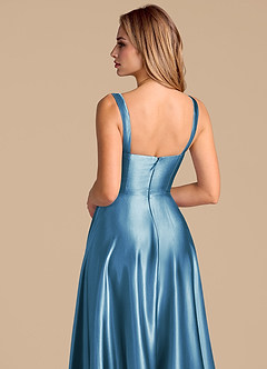 Azazie Shaude 신부 들러리 드레스 A라인 주름진 메탈릭 새틴 바닥 길이 드레스 image7