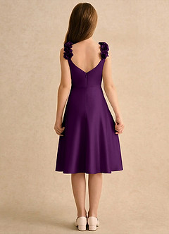 Azazie Resa Girls Formal Robe Demoiselle D'honneur Fillette Robe Trapèze en Mat Satiné Plissée Grain De Raisin image2