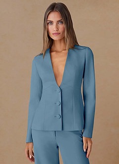 front Elara Azul Claro Traje de dos piezas de tejido refinado con escote pronunciado