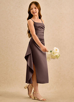 Azazie Canna Girls Formal Robe Demoiselle D'honneur Fillette Robe Trapèze en Satin extensible Plissée Ganache image1