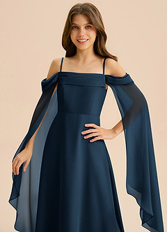 Azazie Moana Junior Robe Trapèze en Mousseline de soie Plissé Bleu Marine Foncé image7