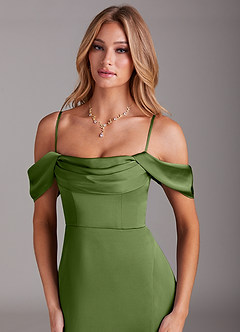 Azazie Saige Jurken voor bruidsmeisjes Jurk van Stretch Satijn met Kolom Off the Shoulder Jeneverbes image2