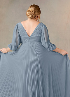 Azazie Zahara Mère de la mariée Robes Robe Trapèze en Mousseline de soie Col V plissé Bleu Poussiéreux image12