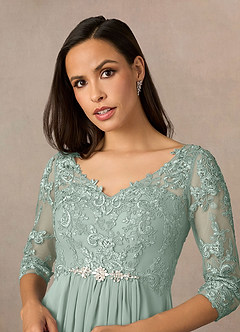 Azazie Hayek vestidos de madre de la novia Vestido Agave de Gasa de Corte en A con Cuello en V de encaje image3