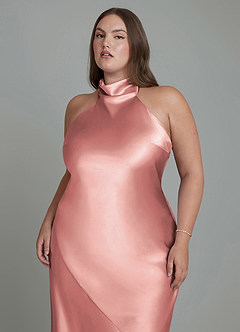 Azazie Velli Vestidos de damas de honor Vestido Rosa Polvorienta de Satén Metálico de Corte Recto con Cuello alto image9