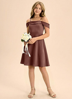 Azazie Anselie Junior Vestido de Expresado de Satén Elástico de Corte en A con Plisado image1