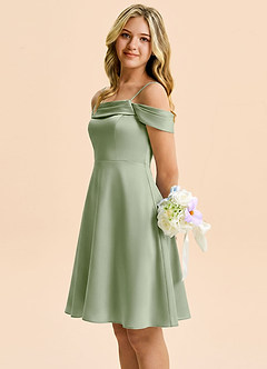 Azazie Anselie Junior Robe Trapèze en Satin extensible Épaules dénudées Vert Sauge image6