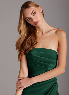 Azazie Lexie Jurken voor bruidsmeisjes Converteerbaar Jurk van Stretch Satijn met Kolom Strapless Donkergroen image6