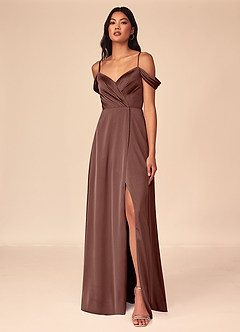 Azazie Ocean Robes de demoiselle d'honneur Robe Trapèze en Satin extensible Col V plissé Expresso image1