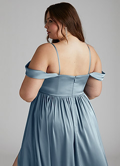 Azazie Morana Jurken voor bruidsmeisjes Converteerbaar Jurk van Stretch Satijn met A-Lijn Off the Shoulder Stoffig Blauw image16