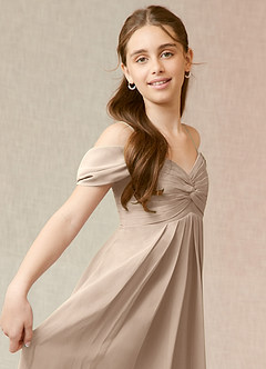 Azazie Kaitlynn Junior Vestido de Gris Pardo de Gasa de Corte en A con Vestidos sin tirantes image6