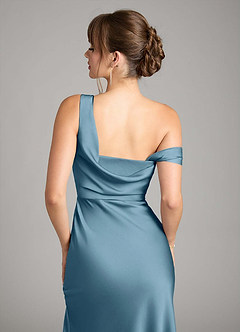 Azazie Madelyn Robes de demoiselle d'honneur Robe Sirène Convertible en Satin extensible Une épaule Bermude image7