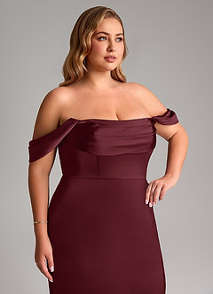 Azazie Saige Robes de demoiselle d'honneur Robe Fourreau en Satin extensible Épaule décolletée Cabernet image14
