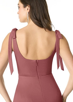 Azazie Wanda Robes de demoiselle d'honneur Robe Fourreau Convertible en Maille Arc Améthyste image6