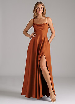 Azazie Elle Robes de demoiselle d'honneur Robe Trapèze en Satin extensible Plissée Cannelle image3