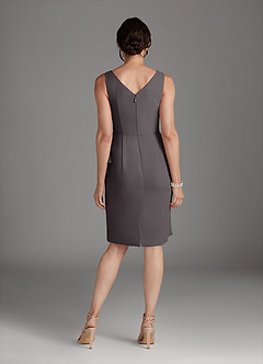 Azazie Saturn Mère de la mariée Robes Robe Fourreau en Mousseline de soie Col V plissé Gris Acier image4