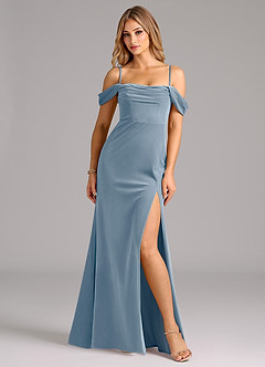 Azazie Saige Jurken voor bruidsmeisjes Converteerbaar Jurk van flueel met Kolom Off the Shoulder Stoffig Blauw image5