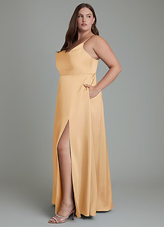 Azazie Sarella Robes de demoiselle d'honneur Robe Trapèze en Satin extensible Plissé Or image11