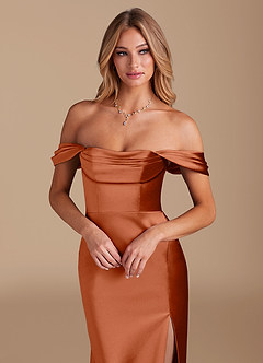 Azazie Saige Robes de demoiselle d'honneur Robe Trapèze Convertible en Satiné métallisé Épaule décolletée Auburn image3