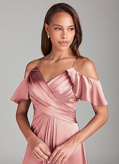 Azazie Dakota Slutförsäljning Klänning av A-Line i Metallisk satin Av axeln Auburn image3